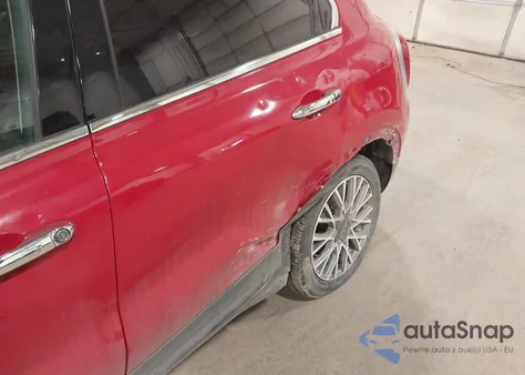 2017 Fiat 500X Lounge Awd z USA, uszkodzony, nr VIN ZFBCFYDB4HP528295